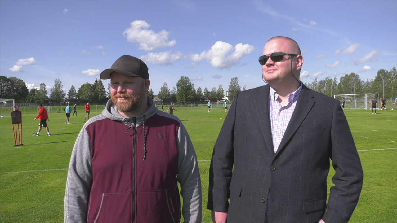 Harde Mottak-gutta etterlyser hjertestarter på Felt C